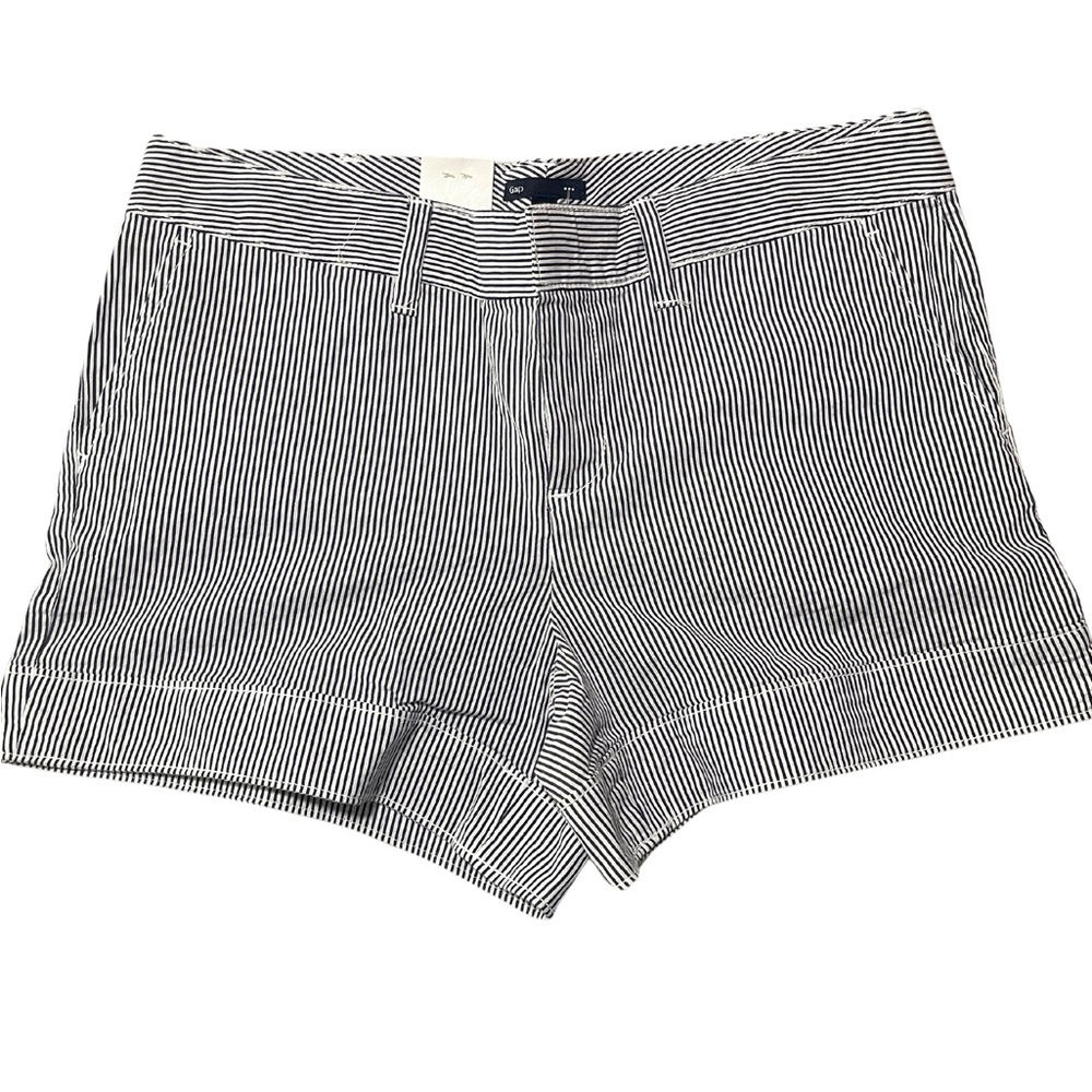 Gap navy and white pinstriped short shorts. Size 10 short, NWT